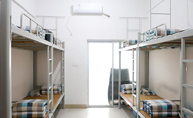 ���ϳ�ʦУ԰����